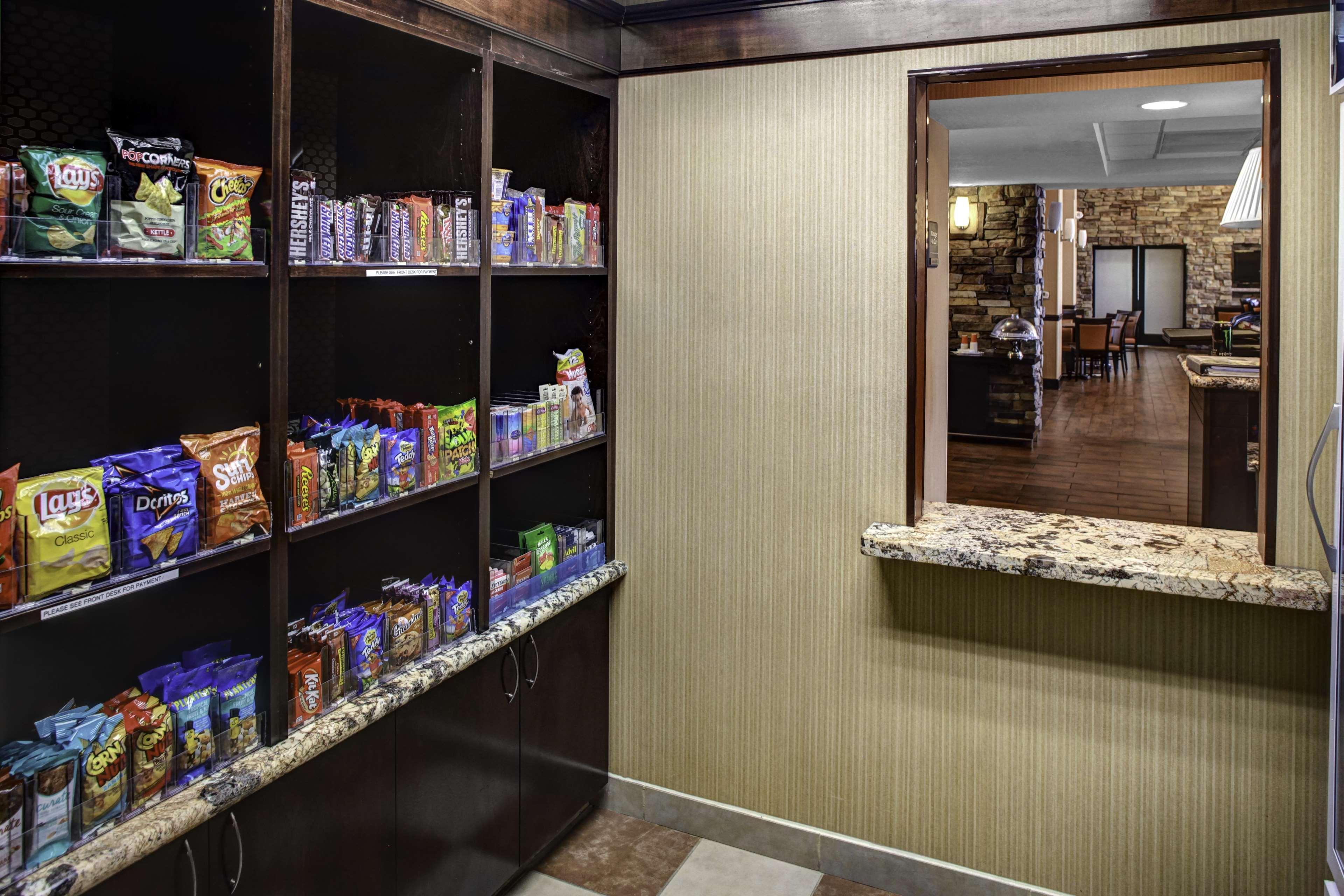 Hampton Inn And Suites Bakersfield / Highway 58 Екстер'єр фото