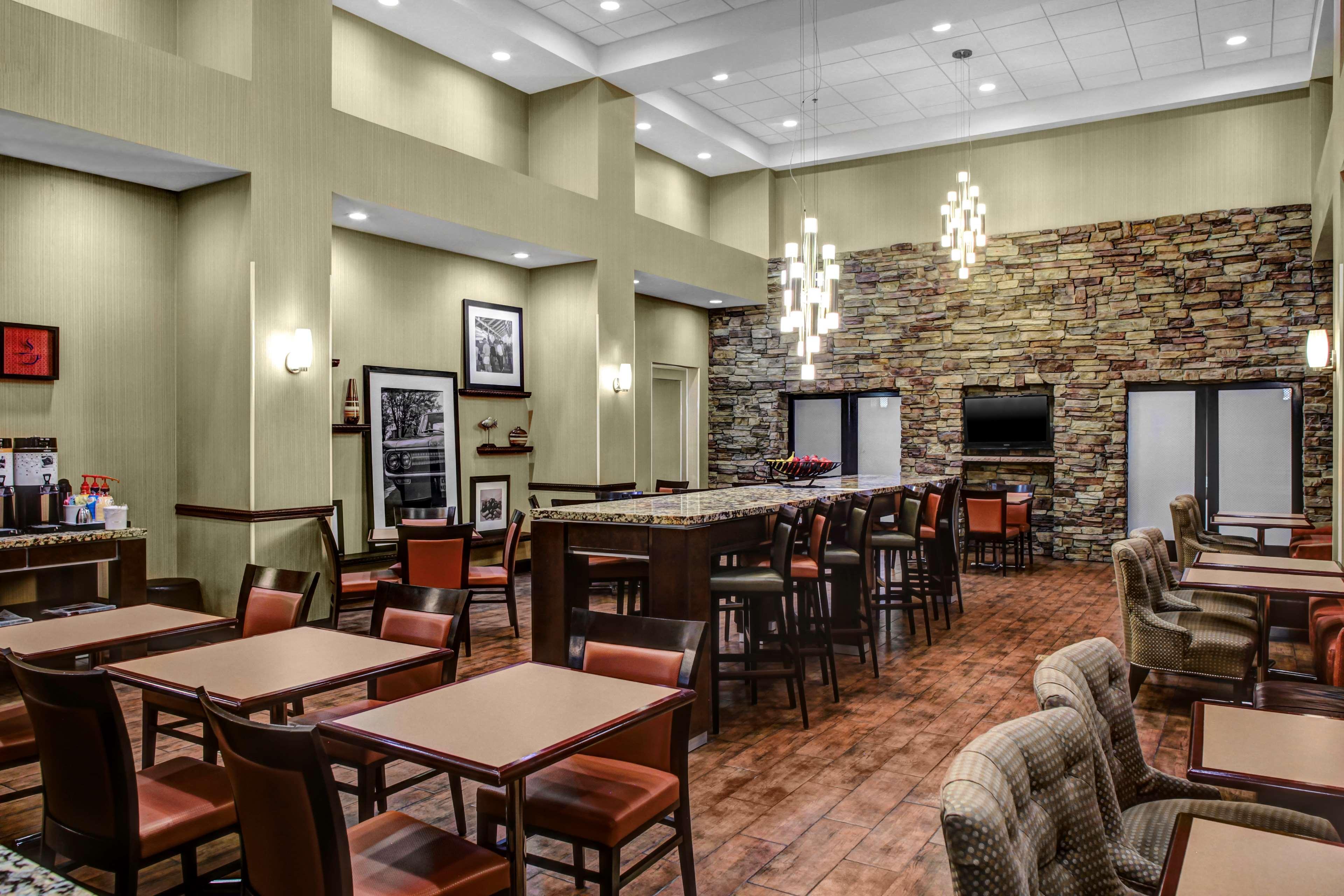 Hampton Inn And Suites Bakersfield / Highway 58 Екстер'єр фото