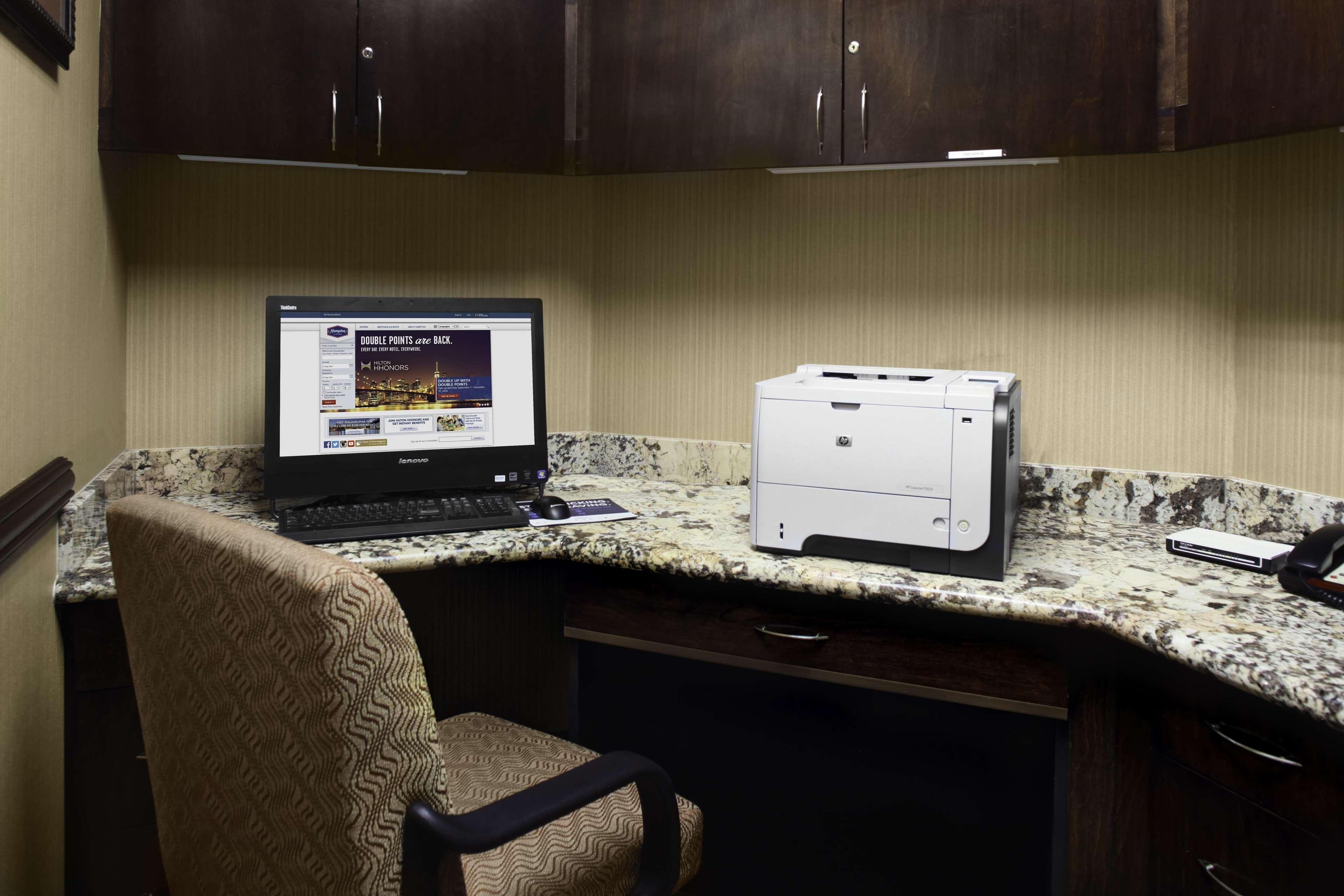 Hampton Inn And Suites Bakersfield / Highway 58 Екстер'єр фото