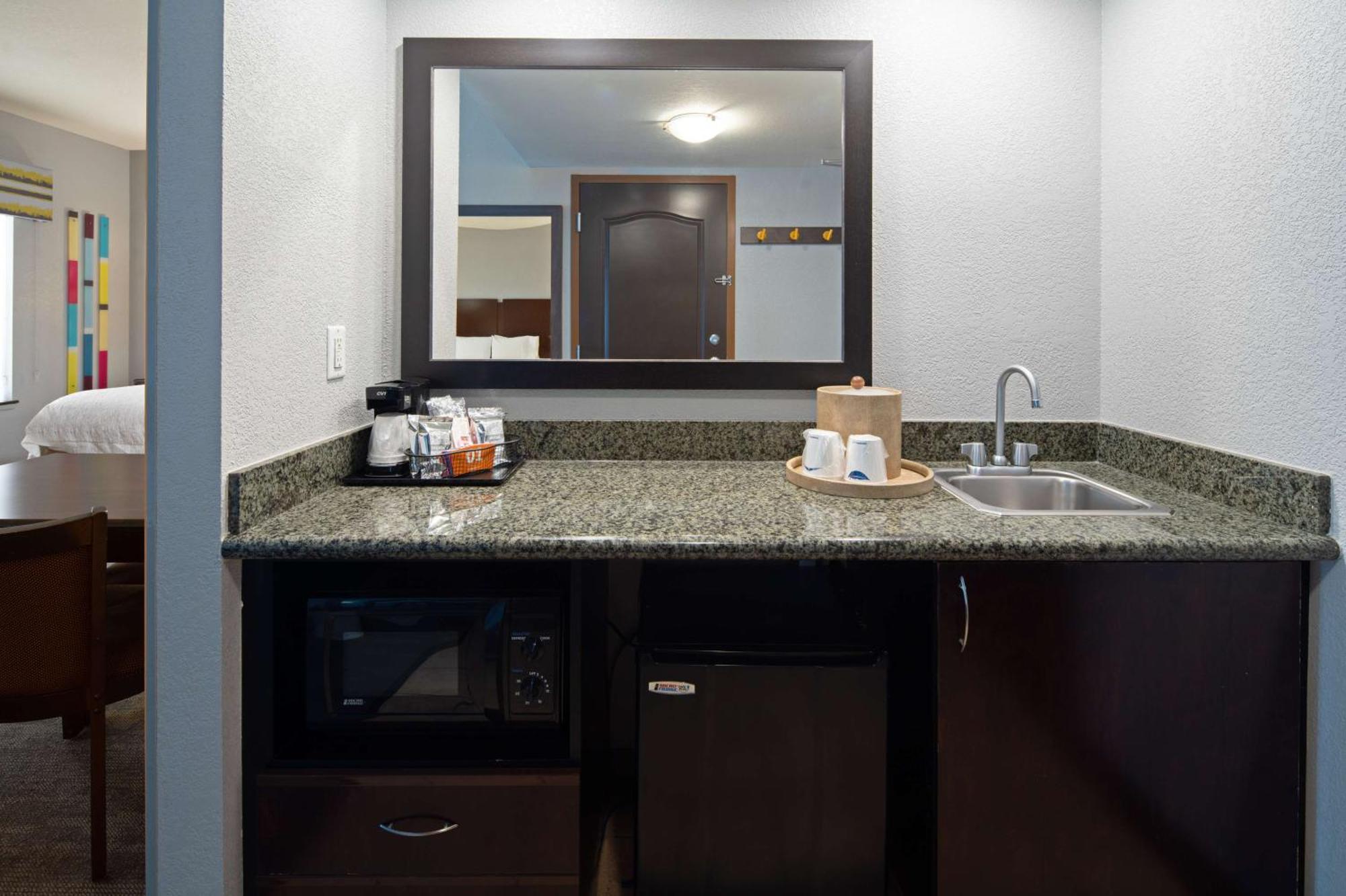 Hampton Inn And Suites Bakersfield / Highway 58 Екстер'єр фото