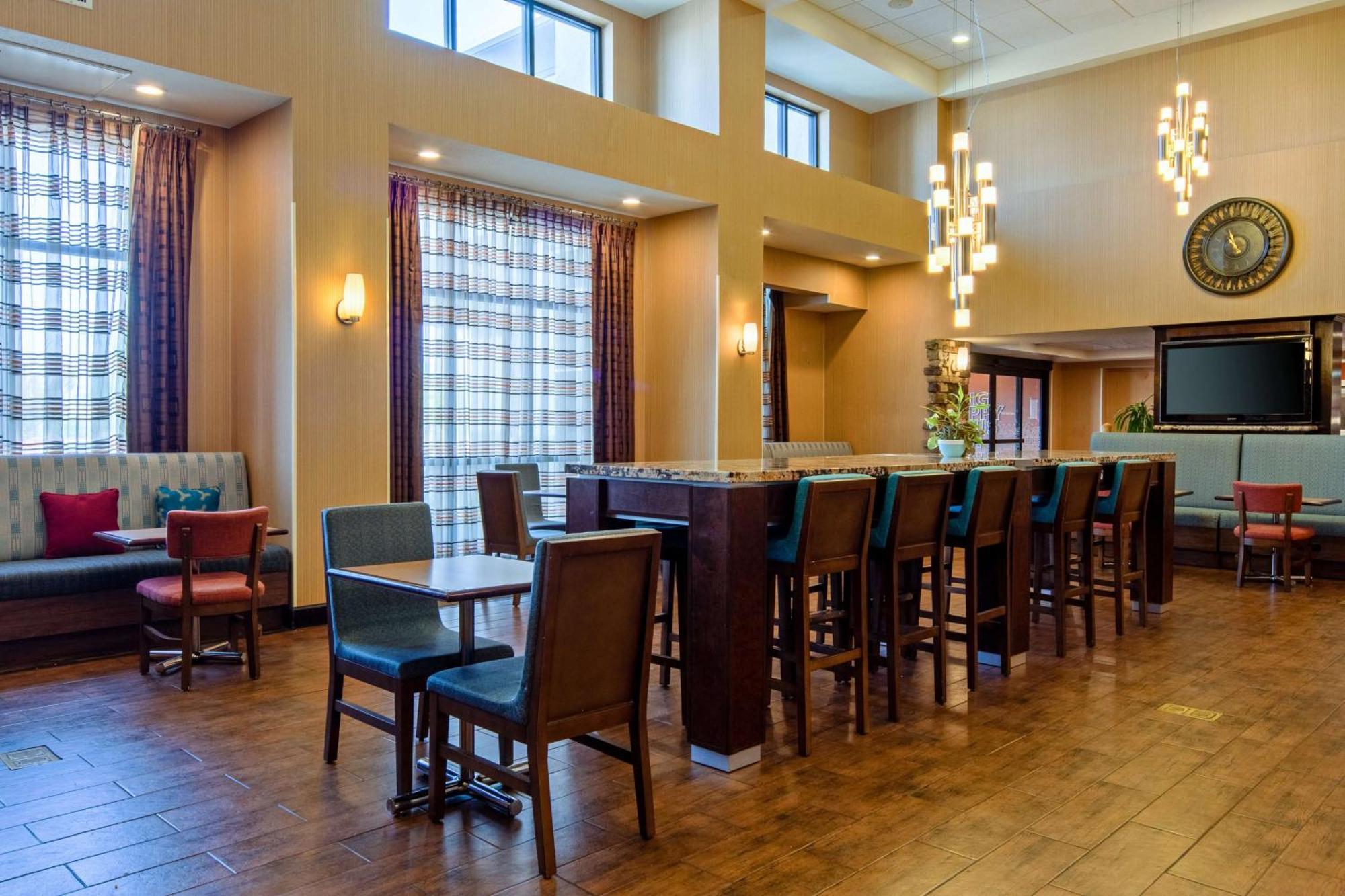 Hampton Inn And Suites Bakersfield / Highway 58 Екстер'єр фото